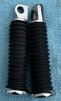 Voetsteun rubber/chroom (ruilen met volledige rubbere voetsteunen is ook mogelijk) - 1