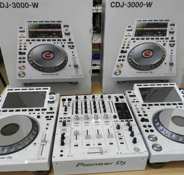Te Koop DJ SET 2x Pioneer CDJ-3000-W +1 DJM-900NXS2-W, 4x Pioneer CDJ 3000 +1x Pioneer DJM-A9 Mixer - 1
