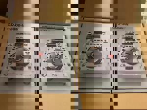 Te Koop DJ SET 2x Pioneer CDJ-3000-W +1 DJM-900NXS2-W, 4x Pioneer CDJ 3000 +1x Pioneer DJM-A9 Mixer - 4