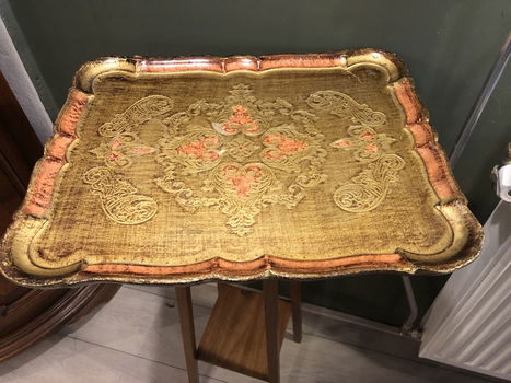 Groot Venetiaans / Florentijns Dienblad in Oud Roze/Goud. - 1