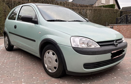Opel corsa, 1200cc, benzine, 2002, 80584km, lime green, 1 ste eigenaar, euro 4, KEURING VERKOOP OK - 0