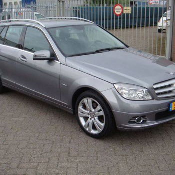 Mercedes-Benz C-klasse C-180 CDI Diesel Turbo Blueefficincy Estate Avantgarde bj 2010 - 1