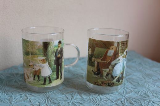 2 theeglazen met ot en sien motief - 0
