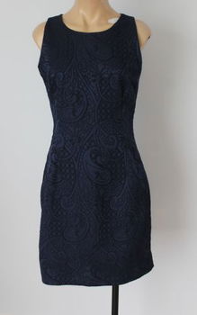 Jurkje met mooi design zonder mouw - maat 38 - 0