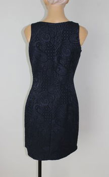 Jurkje met mooi design zonder mouw - maat 38 - 3