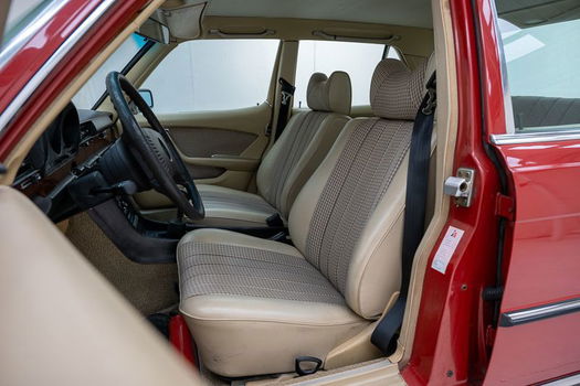 Mercedes-Benz 280 SE '77 CH7459 - 4