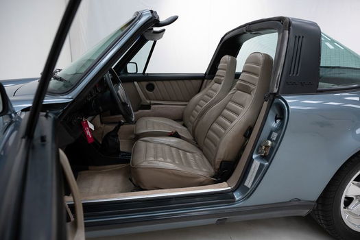 Porsche 911 3.2 Carrera Targa '84 CH61169 - 3