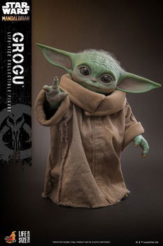 Hot Toys Star Wars The Mandalorian Life-Size Grogu LMS015 - 2
