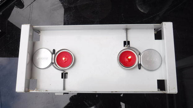 Retro Brabantie warmhoud plaat. V - 2