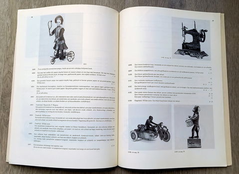 Sotheby Mak van Waay Catalogus 17 mrt 1983 Speelgoed klokken - 2
