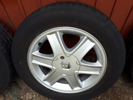 Hele mooie Set LM velgen 4x100 15” met banden - 2