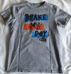 Grijze t-shirt maat 140