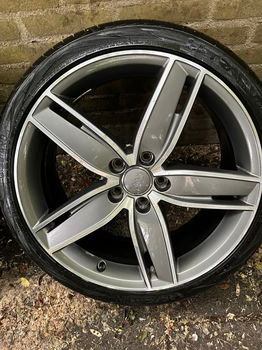 4x Audi A3 originele 19 inch 235/35 zr19 velgen volledige set - 1