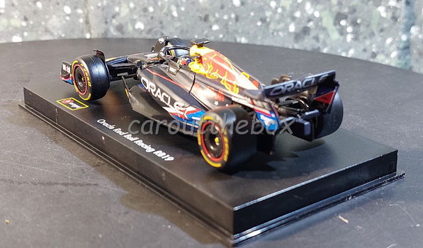 Oracle Red Bull RB19 VERSTAPPEN 1:43 Bburago B158 - 2
