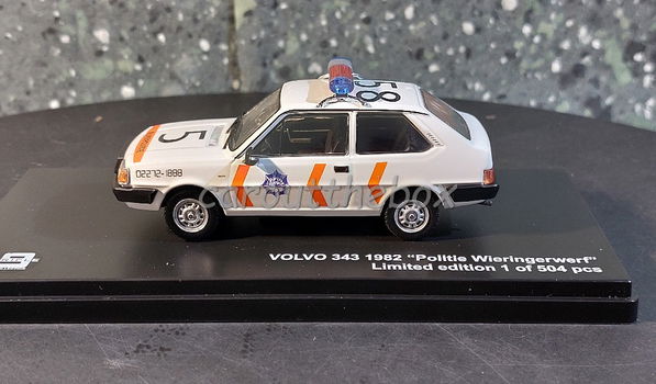 Volvo 343 1982 POLITIE WIERINGERWERF 1:43 Triple9 TR037 - 0