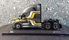 Freichtliner Cascadia 2018 grijs 1:43 Ixo V1139 - 0 - Thumbnail