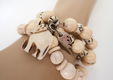 Leuke armband, drie rijen houten kralen - 1 - Thumbnail