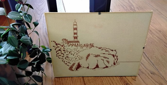 Oud borduurwerkje in wissellijst - vuurtoren - 1