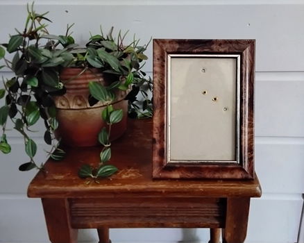 Houten fotolijstje met zilverkleurig binnenrandje - 0