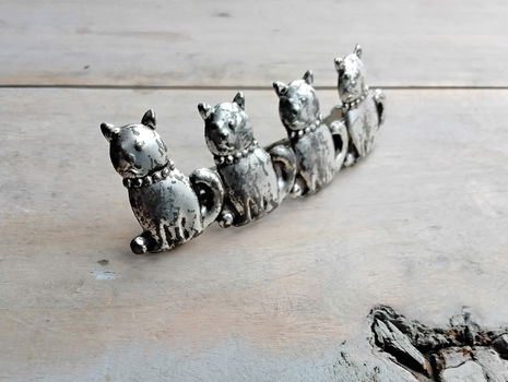Haarspeld met poesjes - katjes - poezen - katten - verweerd - 0