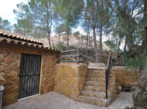 Spanje, Pinoso, Alicante : Ecologisch en duurzaam wonen in deze prachtige grotwoning van 128 m² - 1