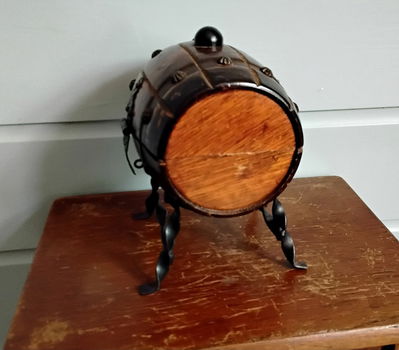 Vintage eikenhouten opbergbox op smeedijzeren pootjes (sigaretten) - 2