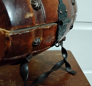 Vintage eikenhouten opbergbox op smeedijzeren pootjes (sigaretten) - 4