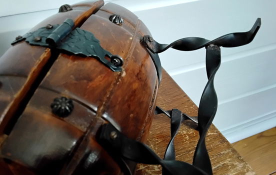 Vintage eikenhouten opbergbox op smeedijzeren pootjes (sigaretten) - 7