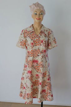 Vintage oma's jurk - maat 42