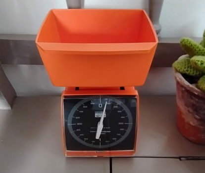 Retro - vintage - oranje - keukenweegschaal - 2