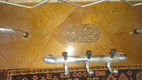 Te koop: antieke houten kapstok met wandkleed (2x) - 2 - Thumbnail