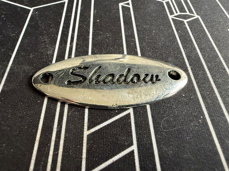 Ovaal metalen plaatje Shadow, iets bijzonders - 0