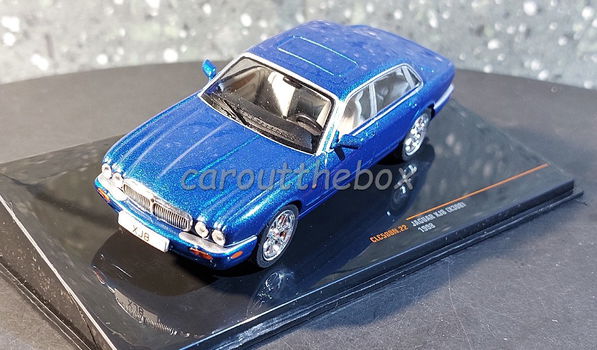 Jaguar XJ8 1998 blauw 1:43 Ixo V1145 - 1