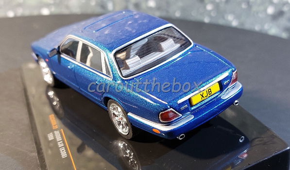 Jaguar XJ8 1998 blauw 1:43 Ixo V1145 - 2