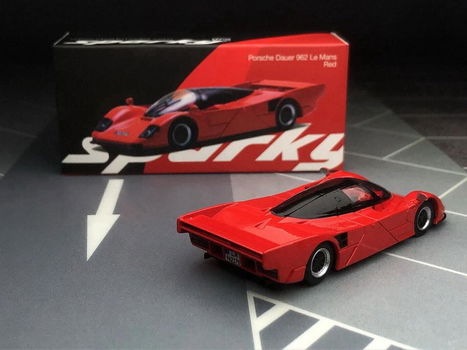 Porsche Dauer 962 Le Mans red 1:64 Sparky 028 - 4