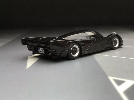 Porsche Dauer 962 Le Mans black 1:64 Sparky 029 - 3