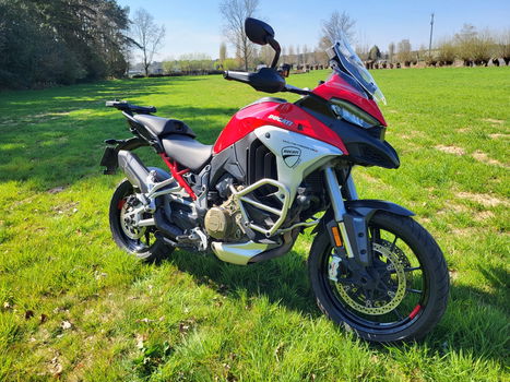 Multistrada V4s travel + radar met veel opties! - 0