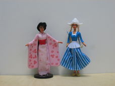 McDonald's 1995 Barbie Dutch nummer 1 en Japanse Kimono nummer 3 [WKS59]