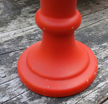 Vintage - retro - oranje bloempot op poot (met spoortjes) - 3