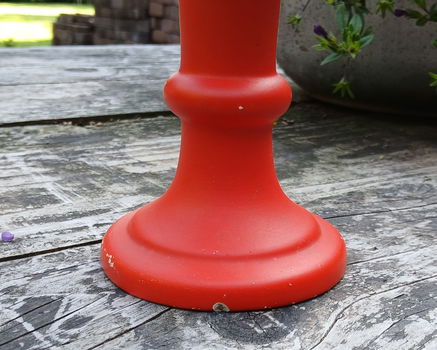 Vintage - retro - oranje bloempot op poot (met spoortjes) - 7