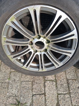 17 inch bmw velgen met winter banden - 2