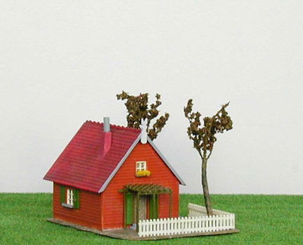Huis met twee bomen H0/HO [NH1053] - 0