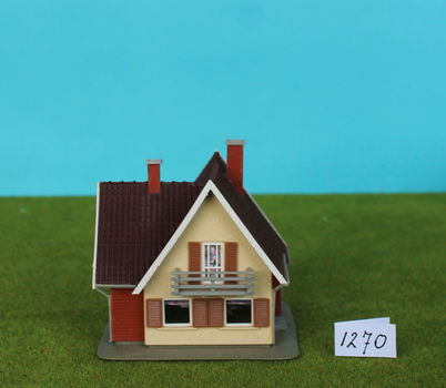 Huis met 2 Balkons H0/HO [NH1270] - 1