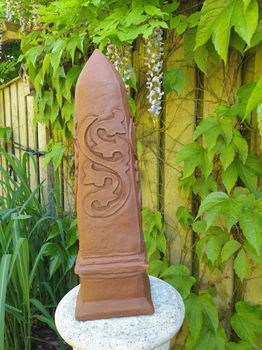 obelisx , keltische versiering - 6