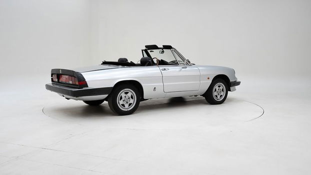 Alfa Romeo 2000 Spider 3 '84 CH0494 - 1