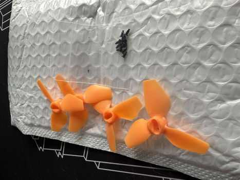 DJI Neo – 4x Propellers (Oranje) + Schroefjes - 1