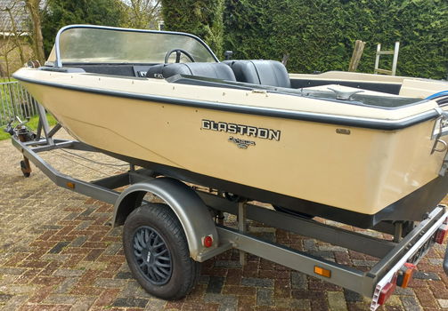 Glastron speedboot met Honda 20pk buitenboordmotor - 0