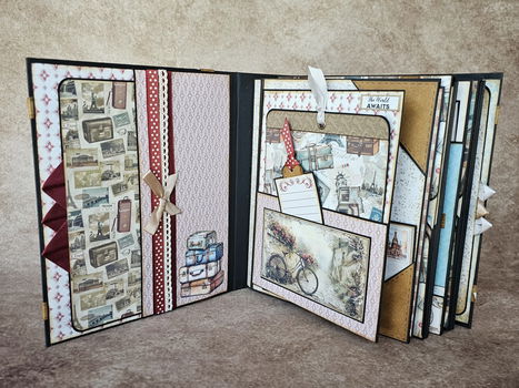 Kit Time to Travel suitcase + mini album - 3