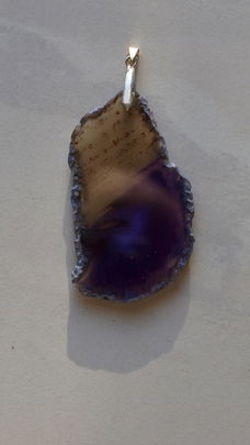 kettinghanger van 70x40 mm agaat geode schijf paars met zilverkleurig klemmetje