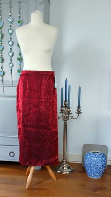 Sjieke rok - dieprood - moulin rouge - bordeaux rood - maat 44 - nieuw